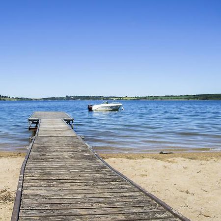 Готель Beau-Rivage Du Lac De Pareloup Salles-Curan Екстер'єр фото